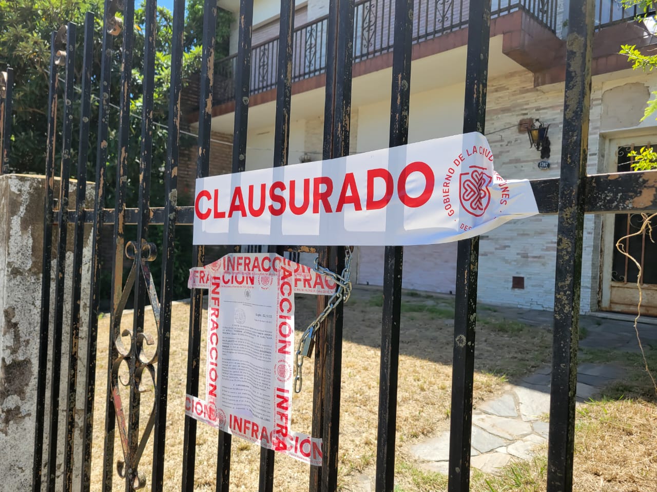 Otra más: clausuran una segunda casa en Funes vinculada a una fiesta clandestina 